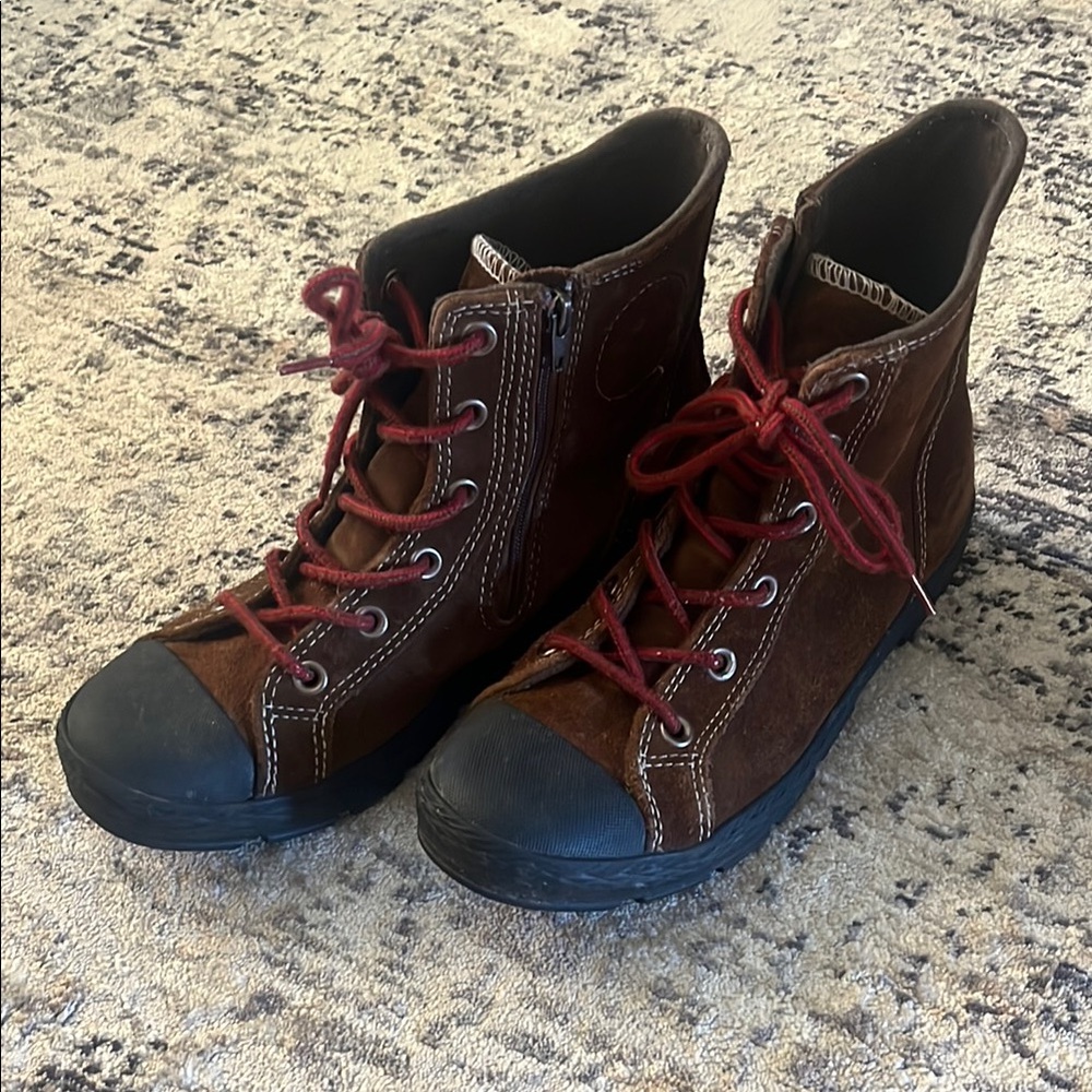 Converse Suede Hightops